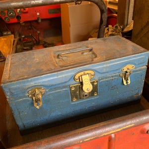 Vintage Eagle Utility Box – Industrial Metal Storage, Rustic Tool Chest
