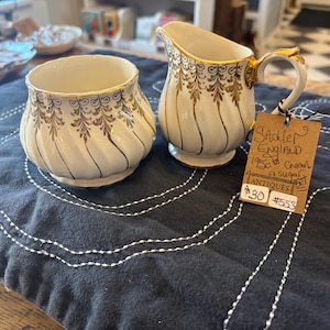 Sadler Cream and Sugar Set