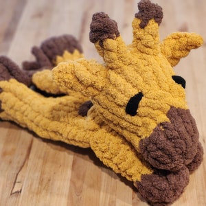 Giraffe Snuggler, Snuggler, handgemachtes Geschenk, handgemachtes Spielzeug, Baby Geschenk, Grobstrick, Hand gestrickt, Kuscheltier, Amigurumi, Plüschtier, Stofftier