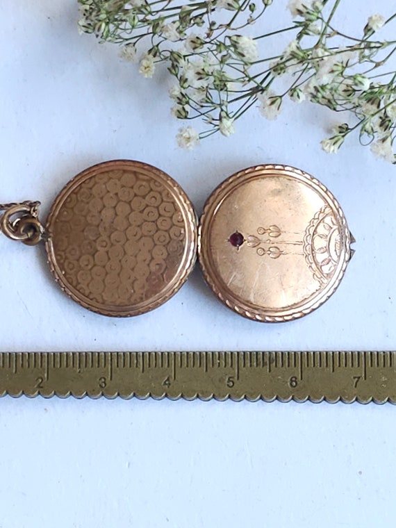 Antique Victorian rolled gold Locket with chain w… - image 7