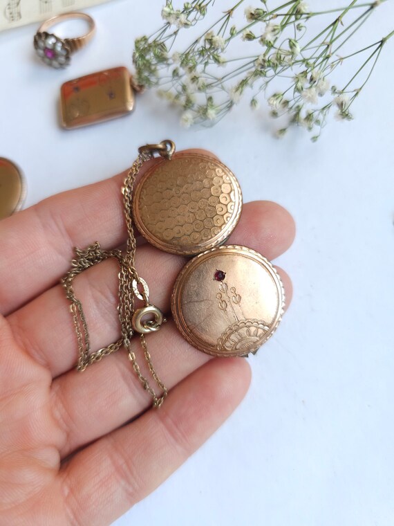 Antique Victorian rolled gold Locket with chain w… - image 5