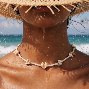 Gargantilla de conchas marinas, gargantilla de conchas de playa, collar de cuentas de nácar, joyería de playa de verano, collar costero, regalo para ella