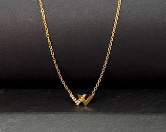 Collier initiale W en or, collier lettre délicat, pendentif initiale minimaliste, cadeau personnalisé pour elle, petit collier en or, breloque zircone