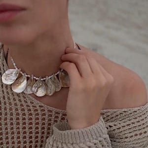 Beige Mother of Pearl Choker Necklace with Natural Shells – Statement Beach Jewelry – Handmade Summer Shell Necklace