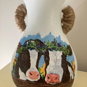 Koeienvaas boerderij | Rustieke knipkan met jute handvatten | Handgemaakt landelijk keukendecor | Cottagecore-cadeau bloemen