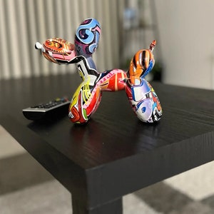 Resin Graffiti Balloon Dog Figurines Interior Home Desktop Decoration Gift Colorful and Playful Art Stylish Home Ambiance Desk Decor for her