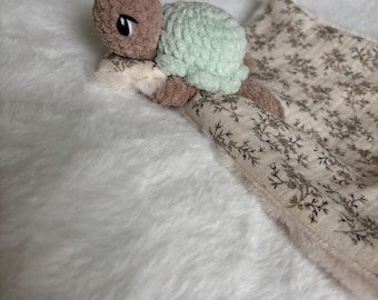 Turtle cuddly toy
