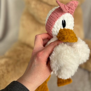 Della the duck, peluche crochetée à la main image 4