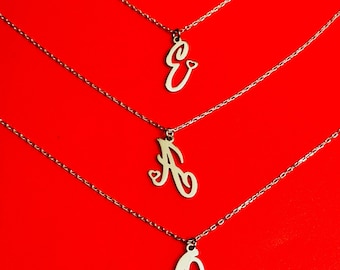 14k Gold anfängliche Herz-Halskette, kundenspezifische Buchstaben-Halsketten mit kleinem Herz, handgemachte personalisierte Geschenke für Brautjungfer-Namen-Schmuck für sie
