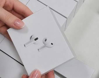 Fones de ouvido sem fio Apple Pro 3 com cancelamento de ruído e estojo de carregamento