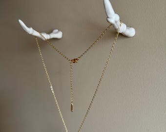 Gancho de pared con forma de dedo de esqueleto de porcelana esculpido a mano, expositor de joyas góticas, decoración Dark Academia.