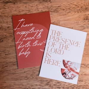 Cartes d'affirmation de naissance et prières guidées