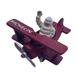 Cast Iron Michelin Tyre Man on Red Plane Man Cave Bar Pub Club Garage