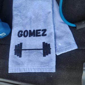 Toalla de yoga personalizada para clase de ejercicio, toalla de pilates, toalla de entrenamiento personalizada, toalla para cara sudorosa, toalla con nombre, toalla de gimnasio, clase de spinning imagen 17