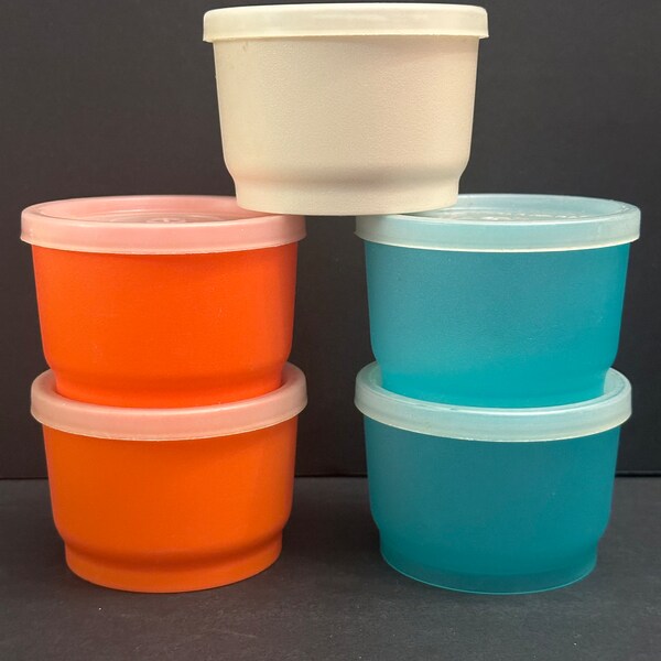 Tupperware Snack Cups