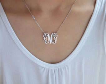 Collier monogramme en argent, collier d'initiales personnalisé, pendentif monogramme, cadeau d'anniversaire personnalisé pour elle, cadeau de fête des mères