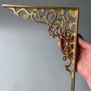 Vintage solid brass doorway inner corner decor / ornate decorative floral motif / elegant home decor display / window arch decor