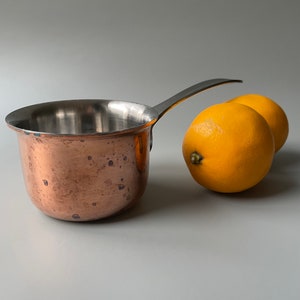 Kleine vintage koperen pot met messing handvat, gemaakt in Noorwegen