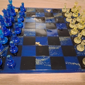 Schachset, blau-goldenes Schachbrett