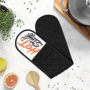 Hot Stuff Oven Mitt: Heat-Resistant Kitchen Decor
