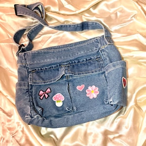 Y2K Retro Denim Rosa Schleife Patchwork Multi Pocket Lässige tägliche Tasche, Handgemachte Schultertasche, Handtasche, Handgenähte Blumen Patchwork Crossbody Bag