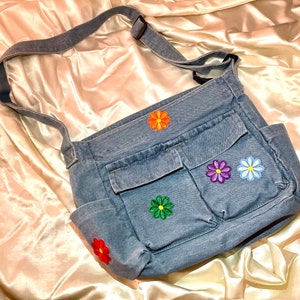 Y2K Retro Denim Multi Color Flower Patchwork Multi Pocket Casual Daily Bag, Handmade Shoulder Bag, HandBag, HandSewn Patchwork Crossbody Bag