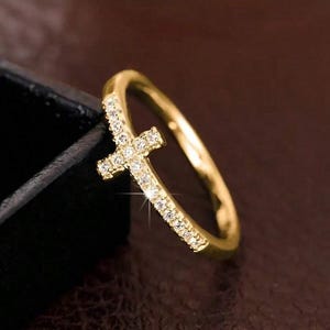 1pc Elegant Commitment Ring, Fashionable Silver/Gold Color Cross Design Inlaid With Sparkling Cubic Zirconia Engagement/Wedding Ring
