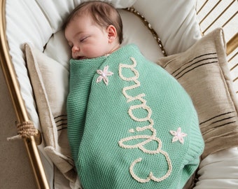 Personalisierte Baby-Namensdecke, handbestickte gestrickte Babydecke, Babydecke mit Namen, Babypartygeschenk, Housewarminggeschenke, Geschenk für Baby