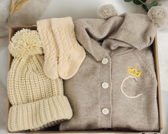Personalize Baby Gift,Baby Shower,Newborn Gift Box,Custom Baby Romper,Knitted Romper,Baby Boy Gift,Baby Outfit,Gender Neutral Baby Gift Set