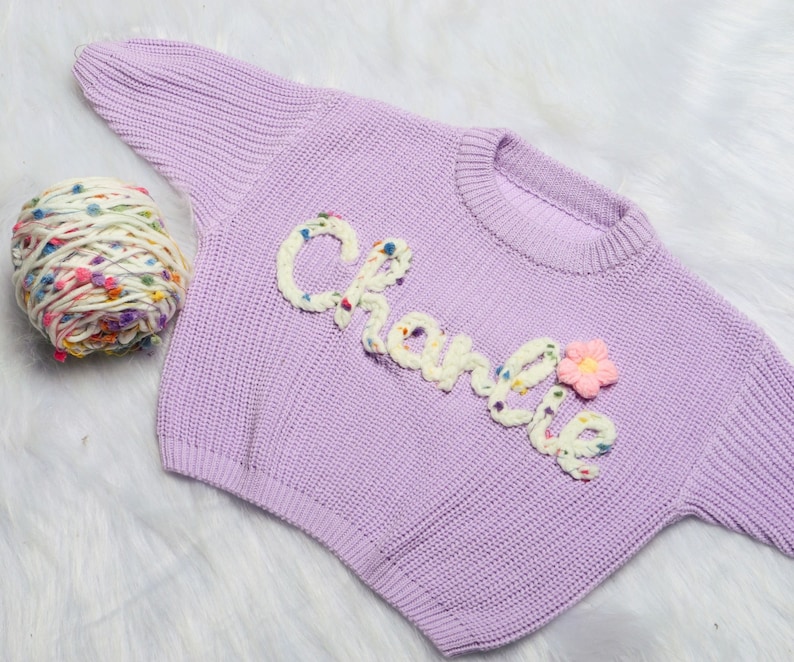 Personalisierter Baby Pullover mit Namen und Monogramm Zeitloses Andenken für Ihre Kleinen Bild 4