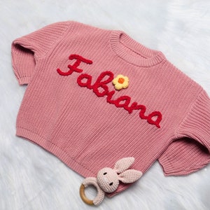 Personalisierter Baby Pullover mit Namen und Monogramm Zeitloses Andenken für Ihre Kleinen Bild 2