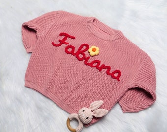 Personalisierter Babypullover mit Namen und Monogramm Personalisierter Hand bestickter Babypullover | Zeitloses Andenken für Ihre Kleinen