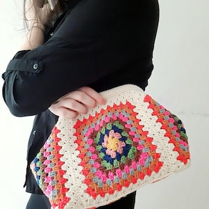 Bohemian Granny Square Clutch Bag, Crochet Crossbody Bag, Gift For Her, Handmade Boho Chic Crochet Clutch, Vintage Purse,Floral Crochet bag
