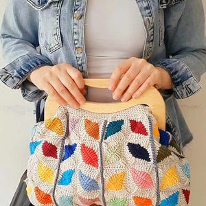 Blossom Flower Boho Clutch Bag, Crochet Crossbody Bag, Kiss Lock Crochet Evening Bag, Gift For Her,Handmade bag wooden clasp,Vintage Purse