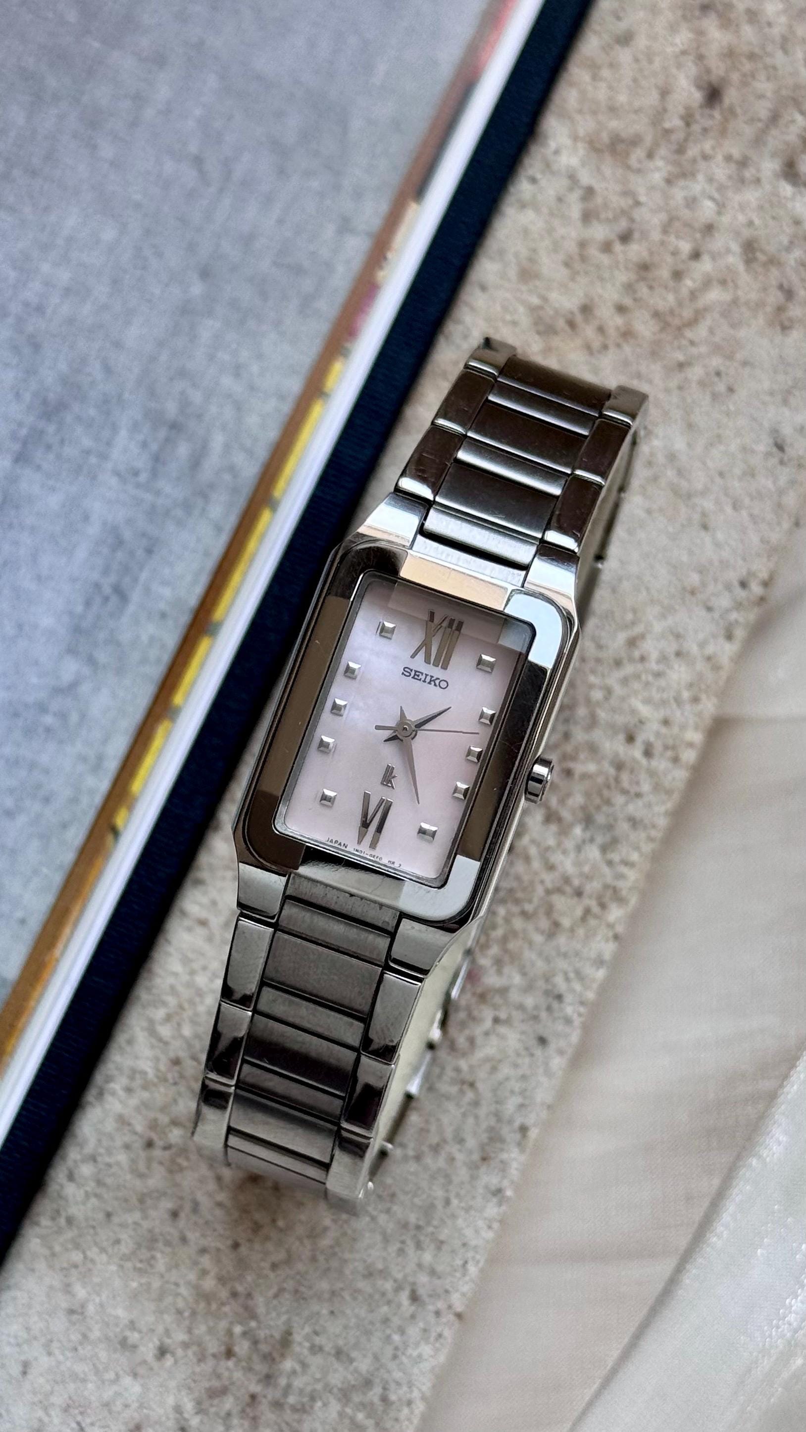 アンティーク ヴィンテージ パステル ベビー ピンク 時計 ナーサリー Seiko LK Vintage Watch With Pink Pearl Dial- Super Rare Find