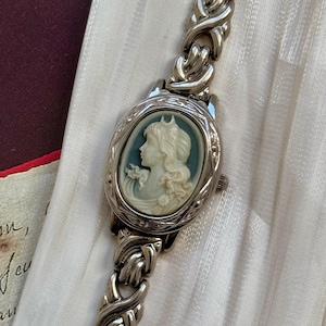 新古品 CAMEO Valentino ブレスレット クォーツ 鏡 コマ j55 新古品 CAMEO Valentino ブレスレット クォーツ 鏡 コマ j55 【公式通販】