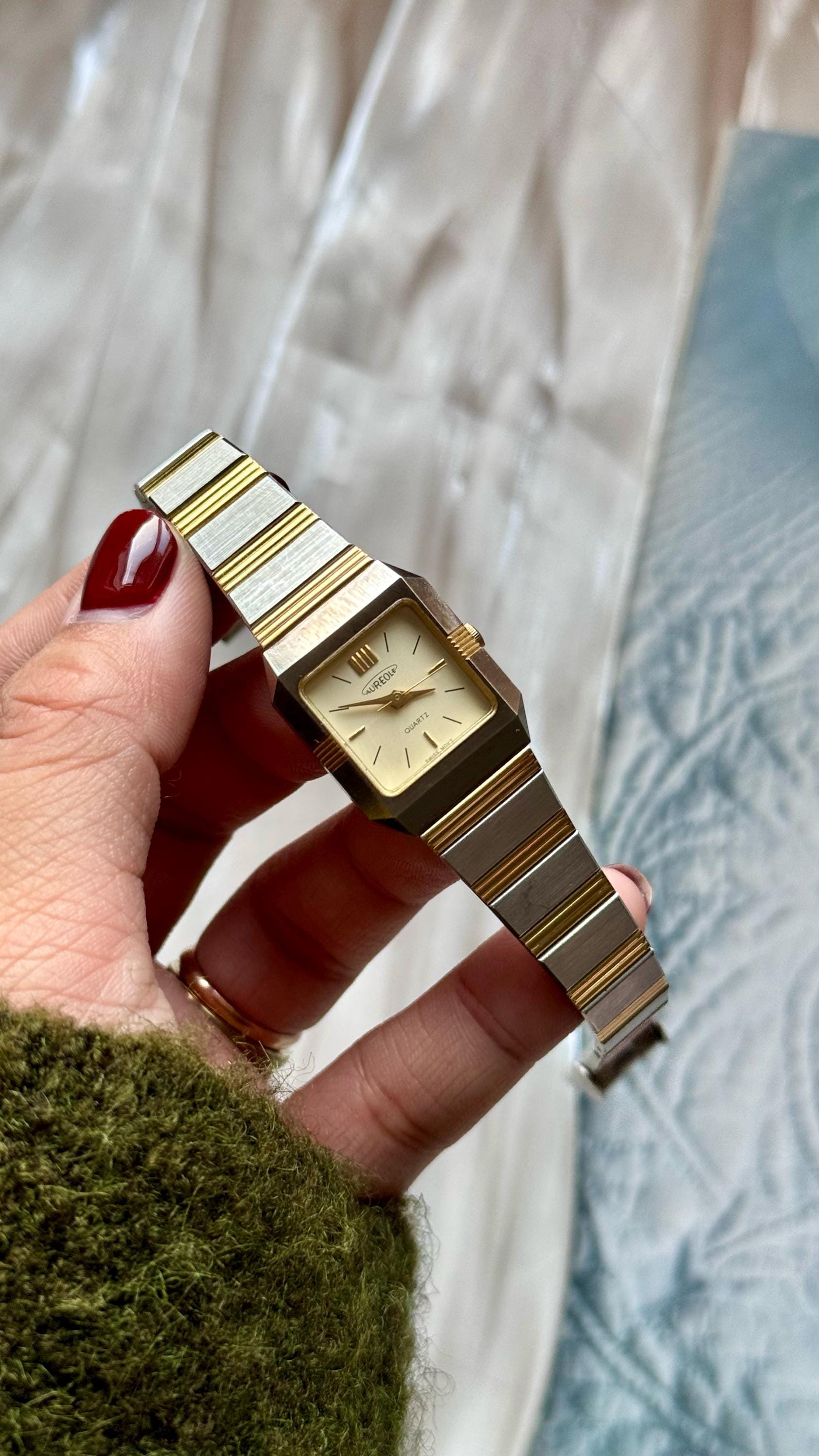 (916)VINTAGE RARE LADY AUREOLE 10 MICRON CONS SWISS WINDUP WTCH BLUE ENAMEL CUFF Vintage Blue Enamel Gold Buckle Band by Van Cleef & Arpels main image 2