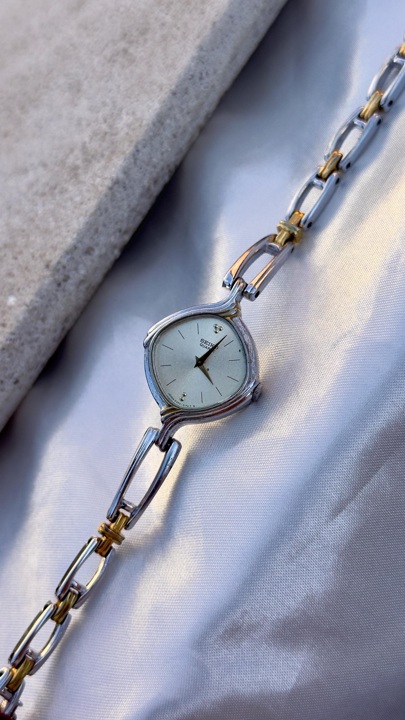 Vintage silver seiko watch women - Etsy 日本