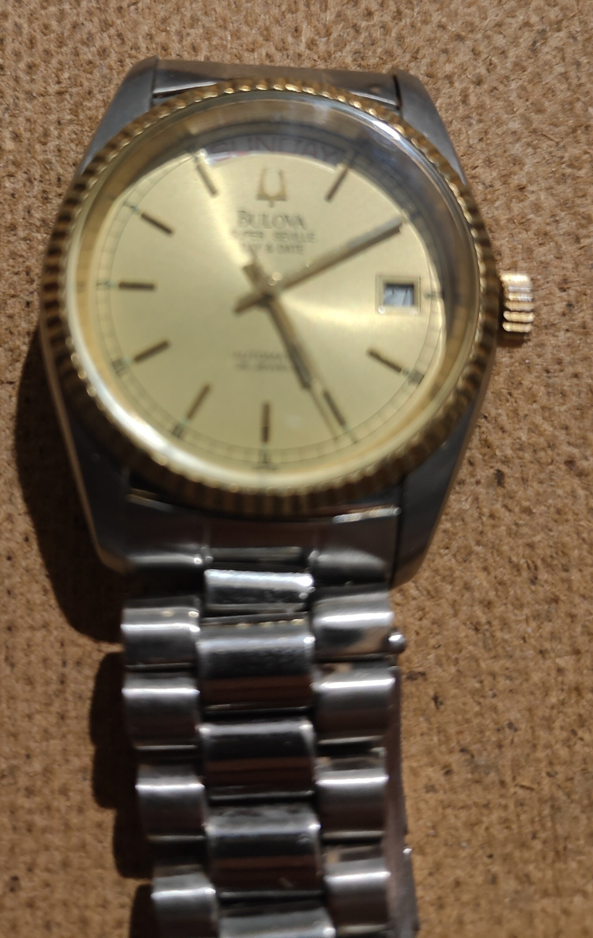BULOVA SUPER SEVILLE DAY&DATE 腕時計 QUARTS VINTAGE MEN'S BULOVA SUPER SEVILLE QUARTZ QUICK SET DAY