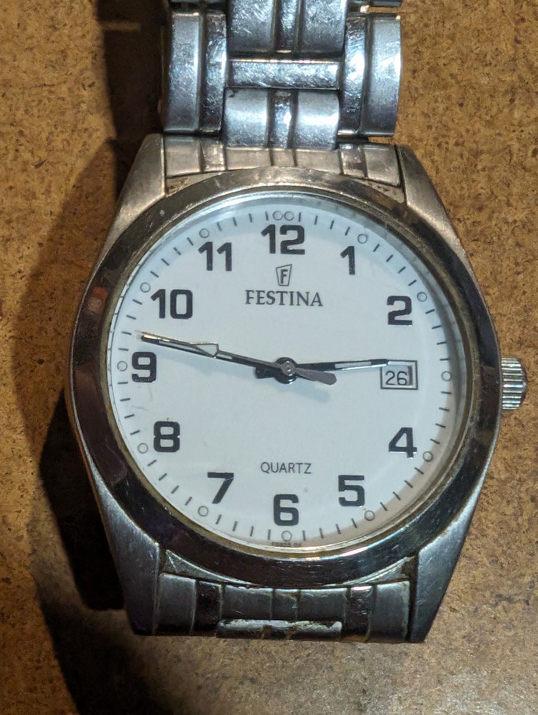 montre festina 10 bar resistant quartz