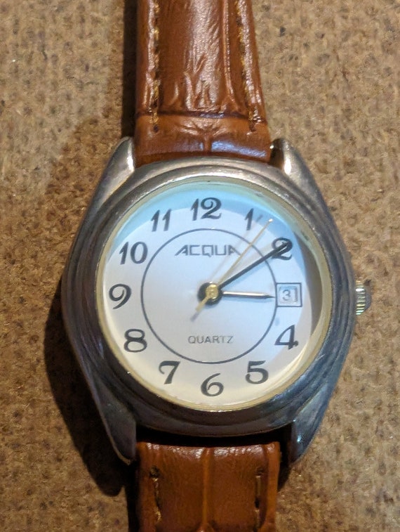 Ladies Acqua Quartz watch with new battery and new
