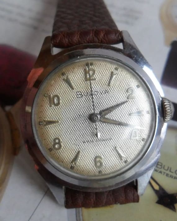 1958 Bulova 17 Jewel Honeycomb Dial manual watch.… - image 7