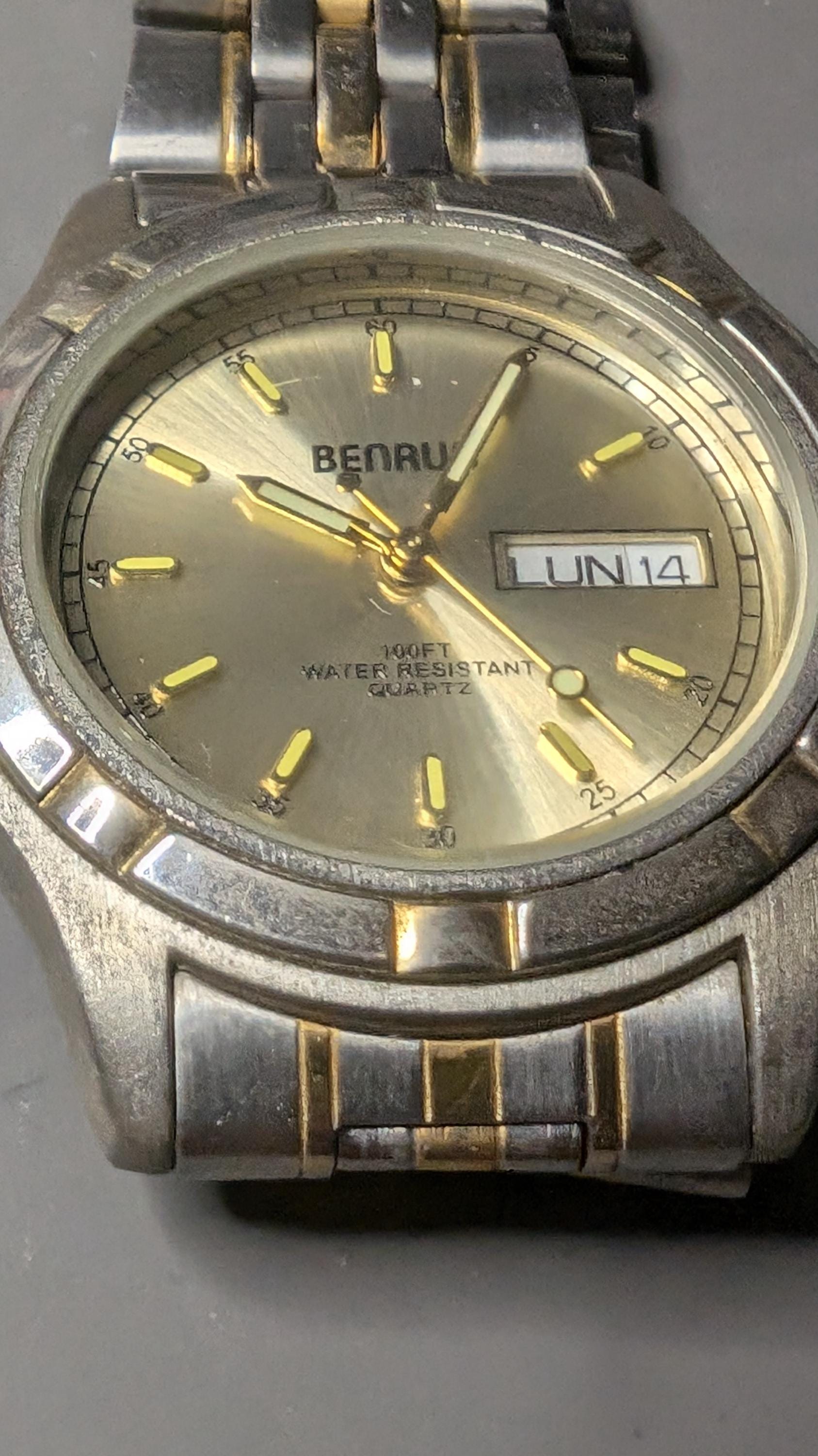 Vintage Benrus Quartz Diver Style Watch With New Battery and Vintage Benrus Quartz Diver Style Watch With New Battery and