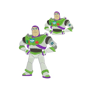 Puede incluir: Un parche bordado verde y blanco de Buzz Lightyear de la franquicia de películas Toy Story. Buzz Lightyear está de pie con los brazos cruzados y lleva un casco morado y un traje verde de ranger espacial.