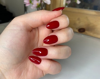 Red press on nails