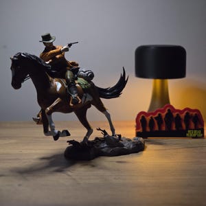 Detailed Cowboy Statue: Hand-Painted Wild West Figure on Horse, 20cm Collectible Resin Model