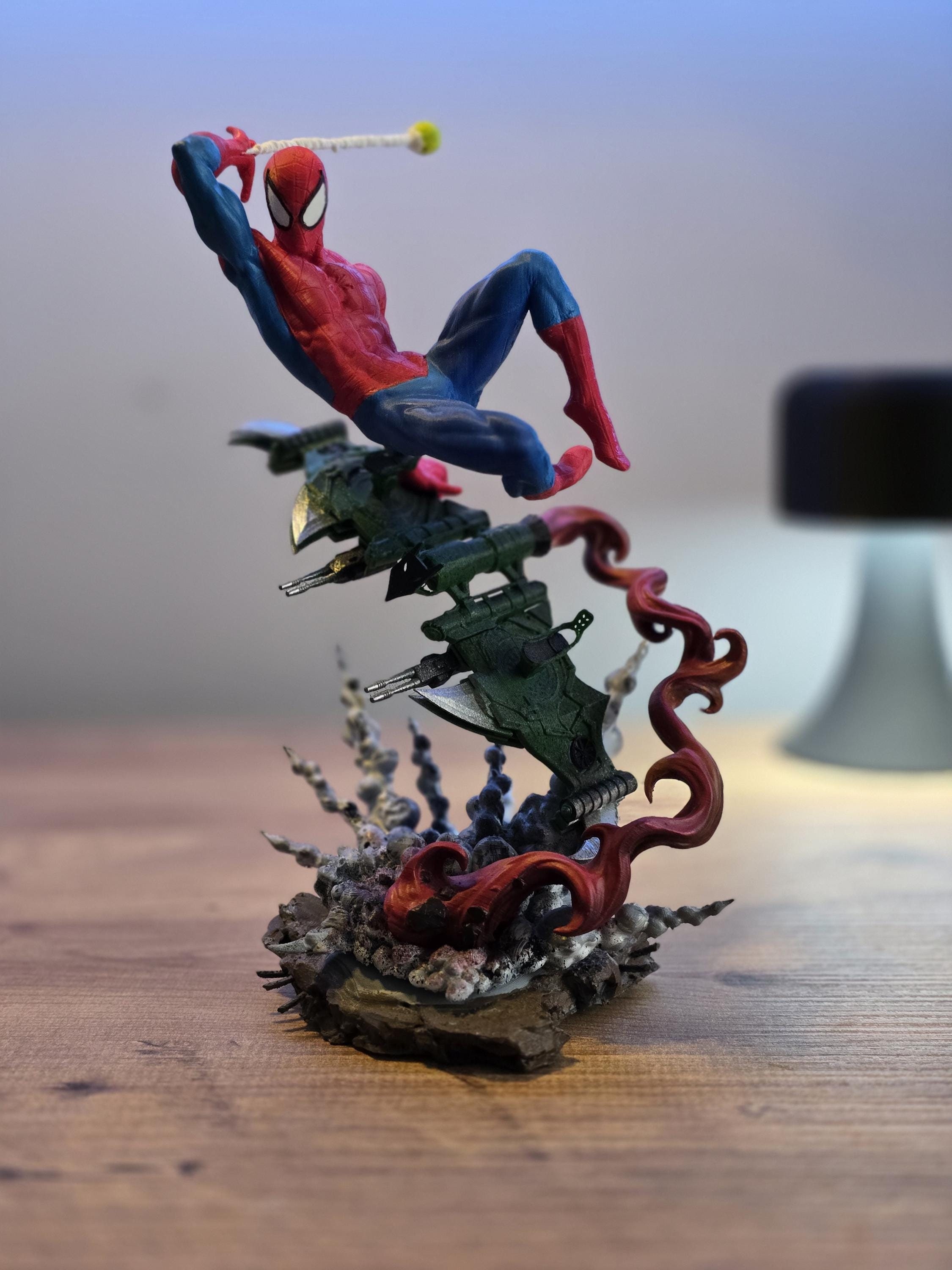 【世界限定5000個】SPIDER-MAN PVC DIORAMA Amazon.com: Diamond Select Toys Marvel's Spider-Man 2
