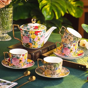 Bloemenporseleinen theeset: vintage Franse pastorale theepot en kopjes