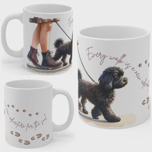 Puede incluir: Taza de cerámica blanca con una ilustración en acuarela de un perro negro con correa, con el texto "Every walk is a new adventure for the soul". El diseño también incluye huellas de patas y huellas.