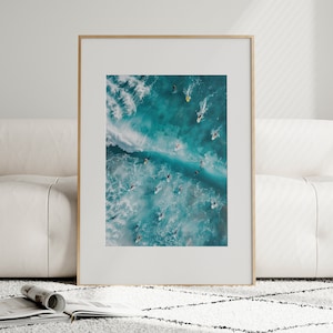 Arte de pared de surf moderno, póster de surf costero azul, impresión de definición fotográfica, impresión de arte oceánico, decoración estética para dormitorio, impresión de surfista, regalo